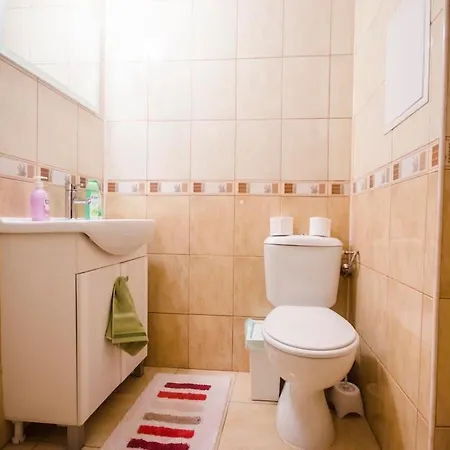 19 Cozy With Balcony Apartman