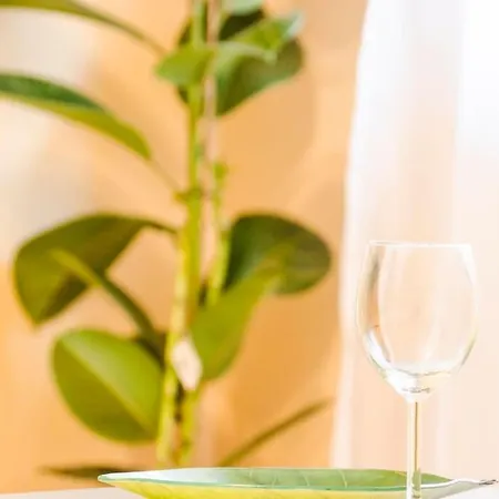 19 Cozy With Balcony Apartman