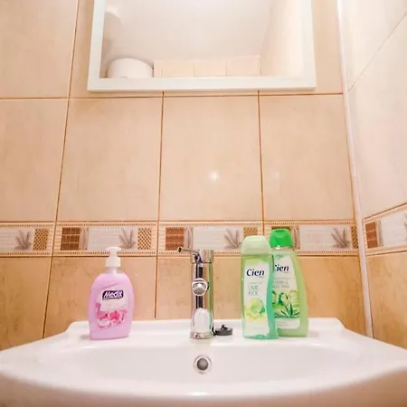 19 Cozy With Balcony アパート *