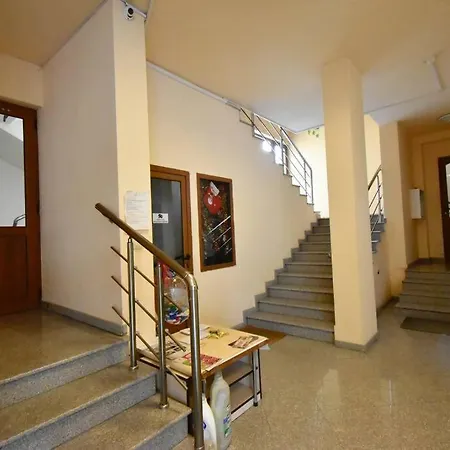 19 Cozy With Balcony