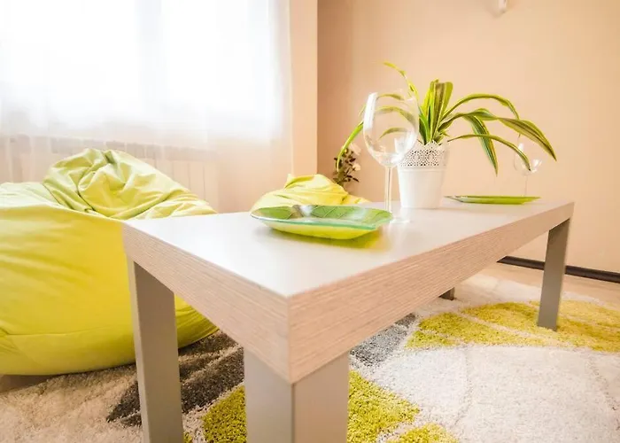 アパート 19 Cozy With Balcony