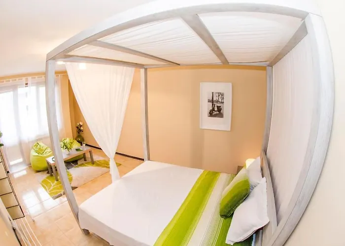 19 Cozy With Balcony アパート ソフィア