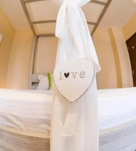 アパート 19 Cozy With Balcony