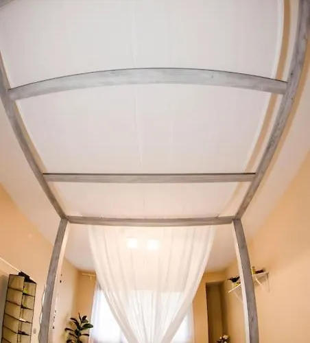 アパート 19 Cozy With Balcony