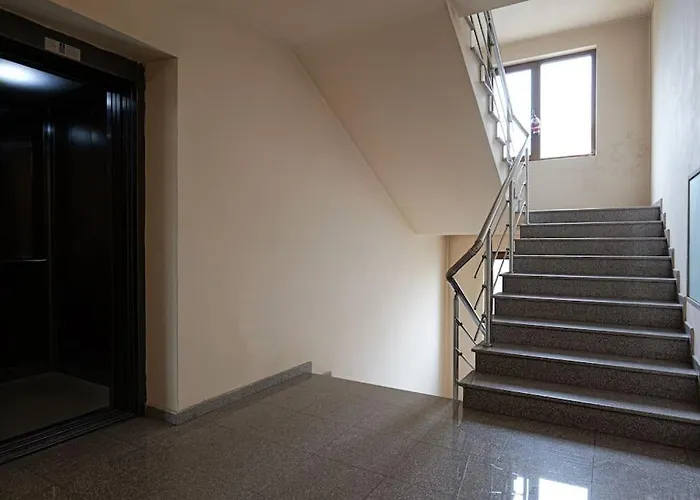 19 Cozy With Balcony