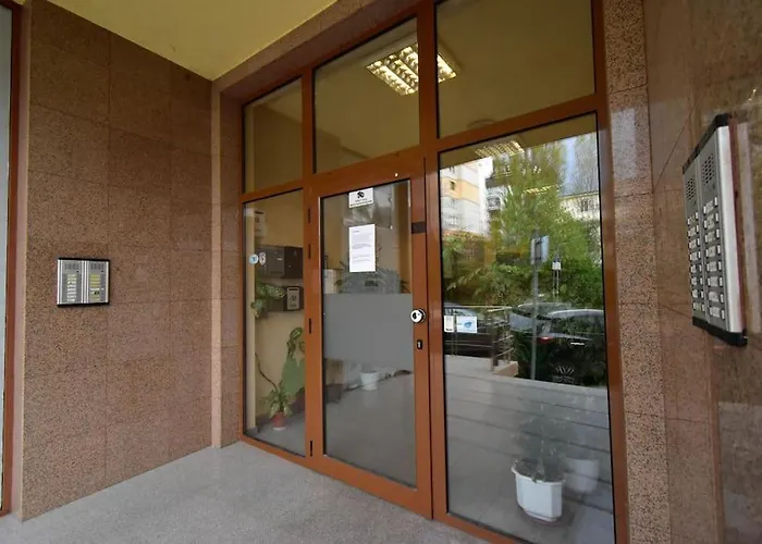 19 Cozy With Balcony アパート