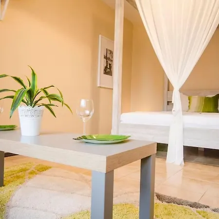 19 Cozy With Balcony *