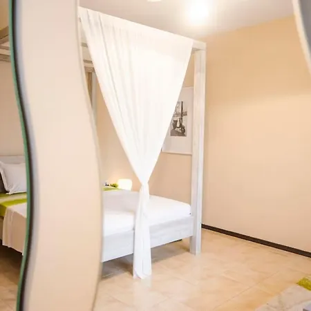 19 Cozy With Balcony *